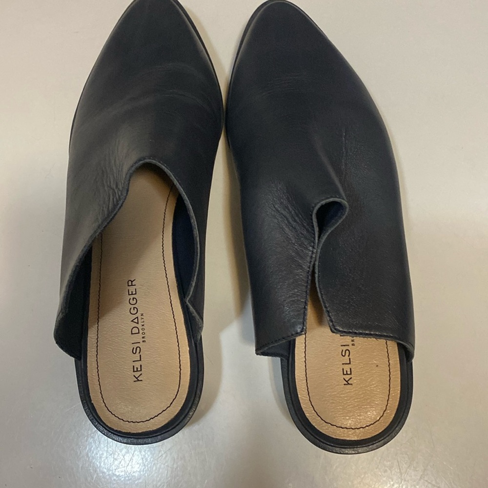 Kelsi Dagger Navy mule slip on shoes
